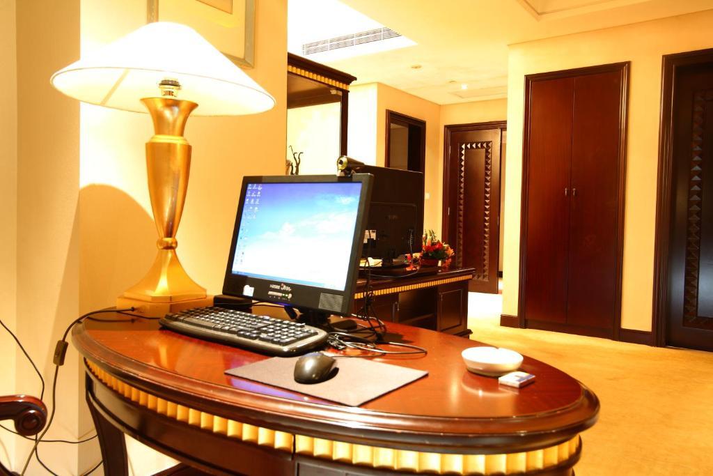 Forla Hotel Dongguan  Exteriör bild