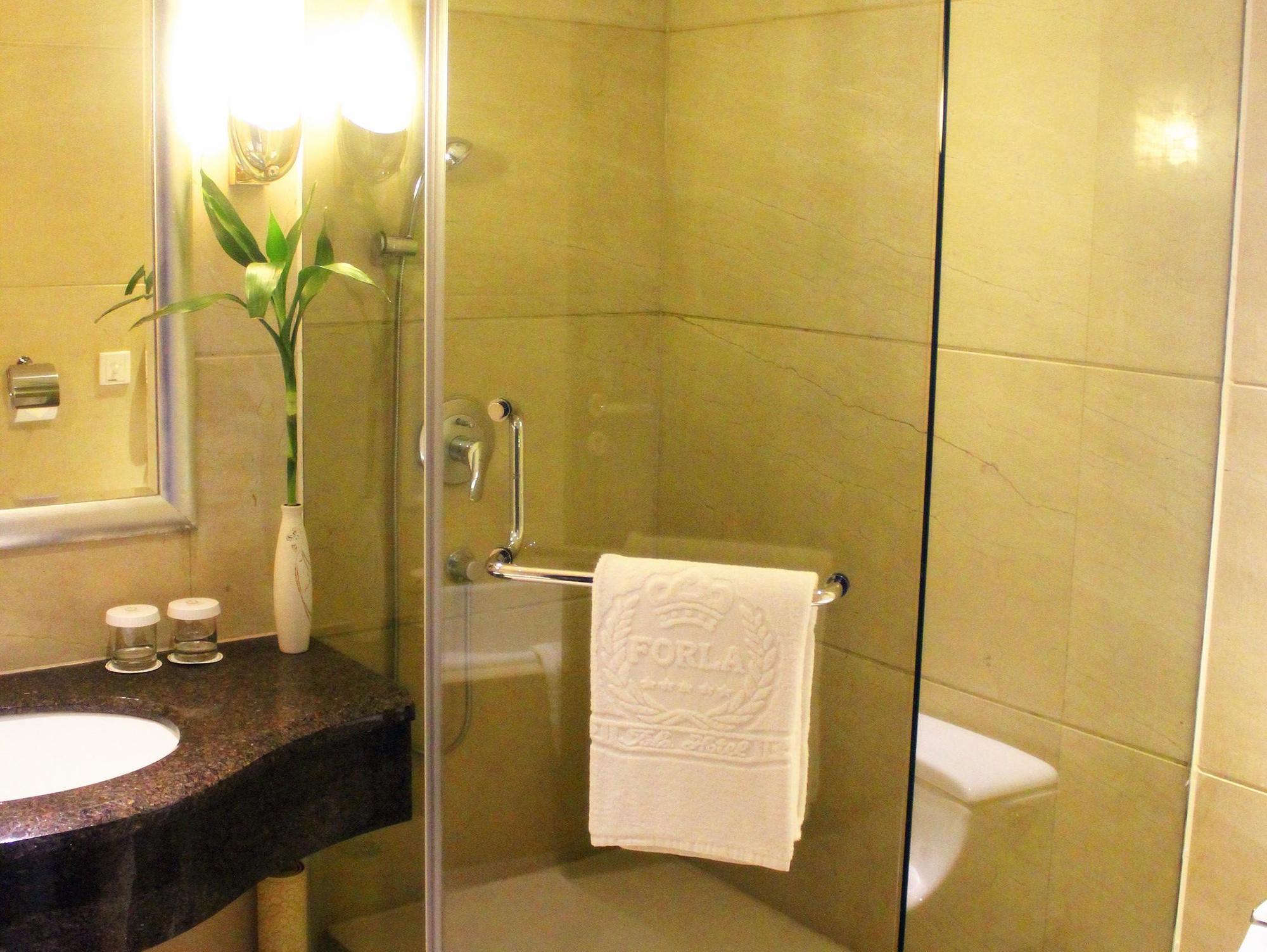 Forla Hotel Dongguan  Exteriör bild